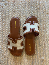 Load image into Gallery viewer, Kit Sandal
