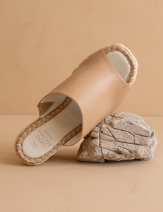 Raina Wedge